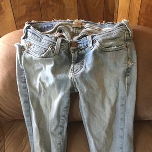 **ISO THESE JEANS!!**